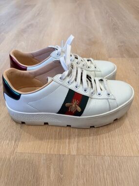 Gucci White Leather Sneakers with Red & Green Stripe and Gold Bee